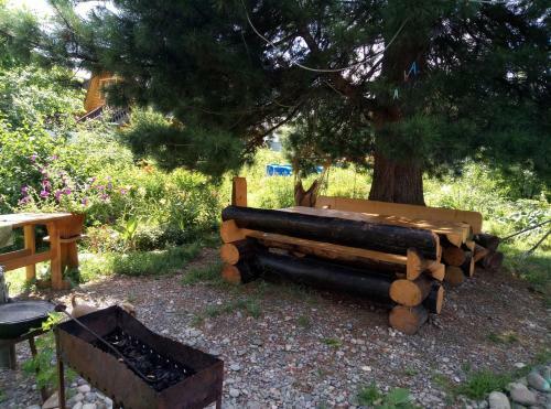 Hostal Usadba Kedrovaya Dacha