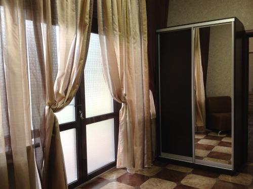 Apartments On Shirokaya 73