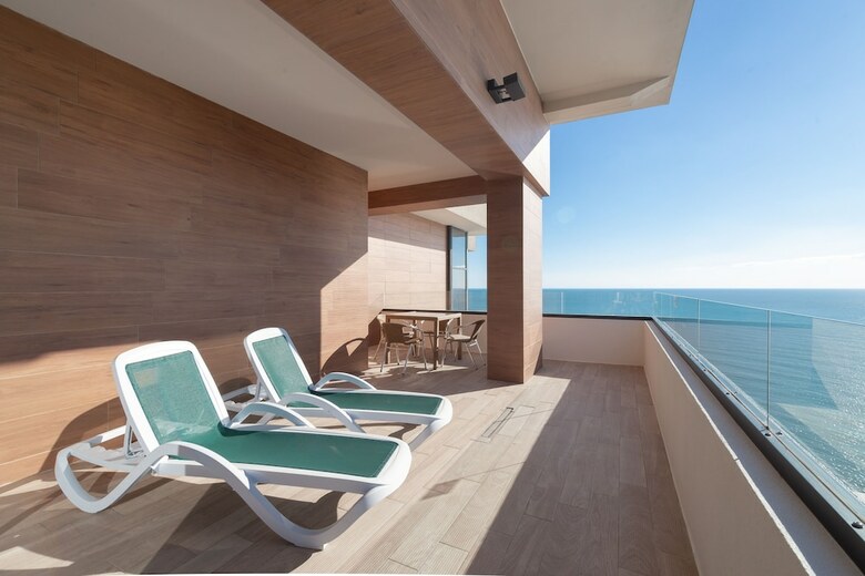 Lavicon Apart Hotel Collection
