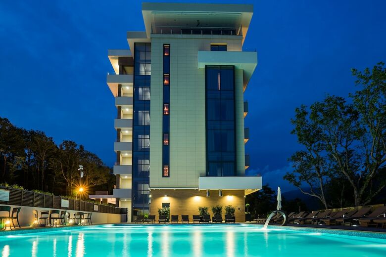 Lavicon Apart Hotel Collection