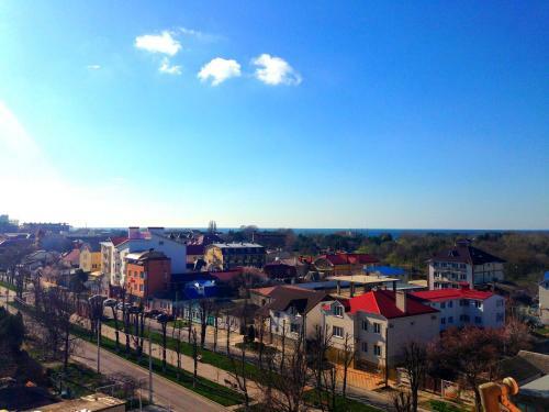 Apartment On Katya Solovyanova With Sea View