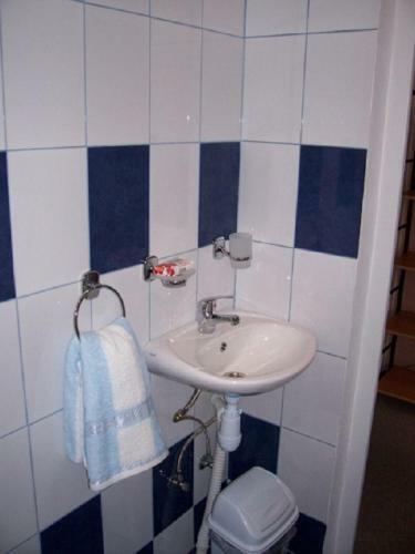 Hostal Guest House Karden