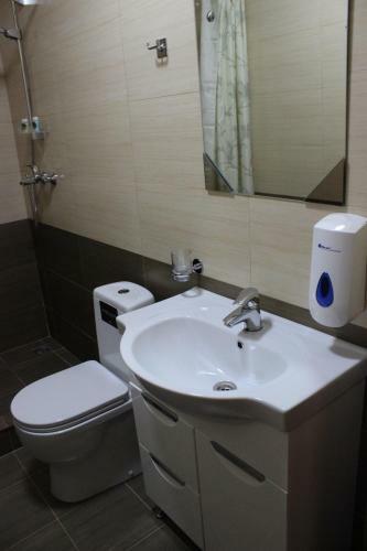 Hotel Mari Inn