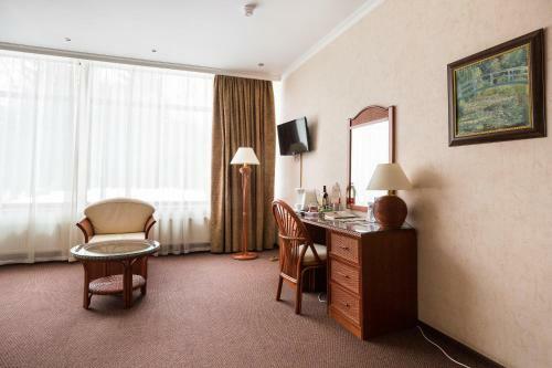 Arthurs Village & Spa Hotel