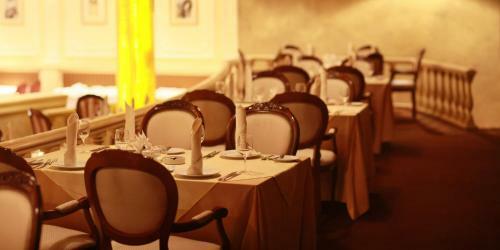 Arthurs Village & Spa Hotel