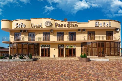 Grand Paradise Hotel