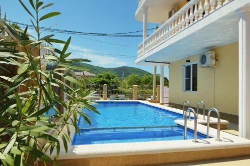 Hostal Guest House Rodos
