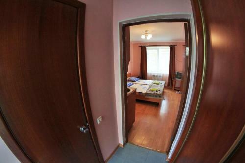 Hostal Uyut Guest House