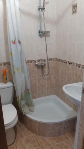 Hostal Uyut Guest House