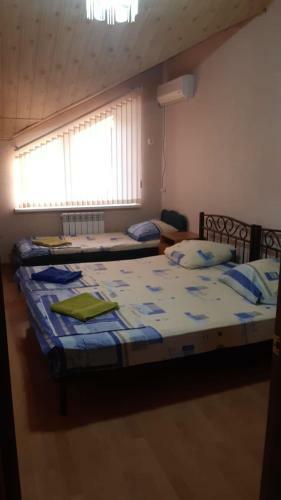 Hostal Uyut Guest House