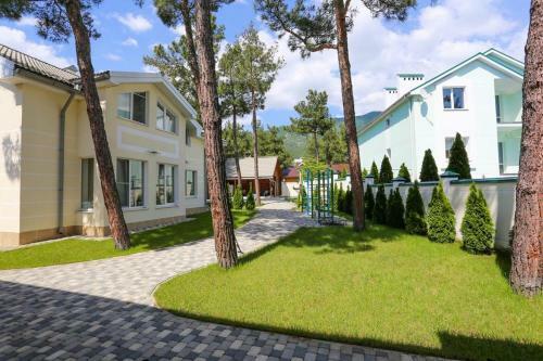 Hostal Uyut Guest House
