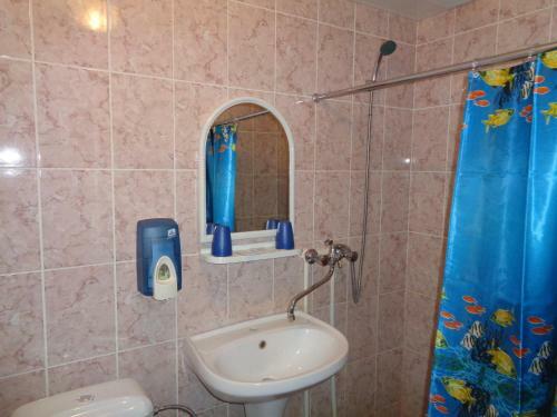Kavkaz Hotel