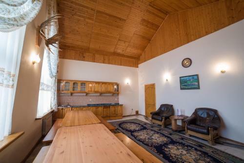 Hotel Postoyaly Dvor Grinn