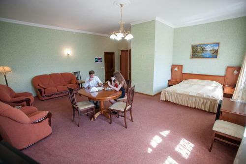 Hotel Postoyaly Dvor Grinn