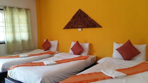 Hotel Umphangburi Resort