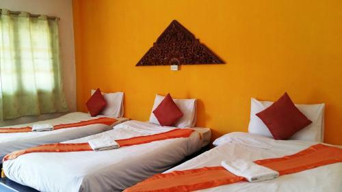 Hotel Umphangburi Resort