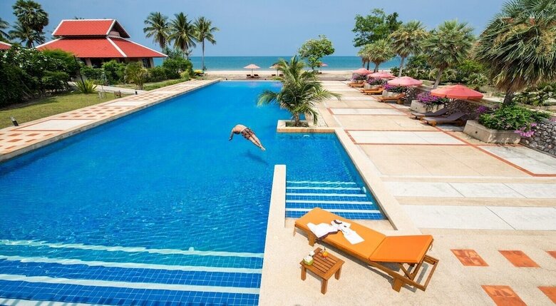 Hotel Sirarun Resort