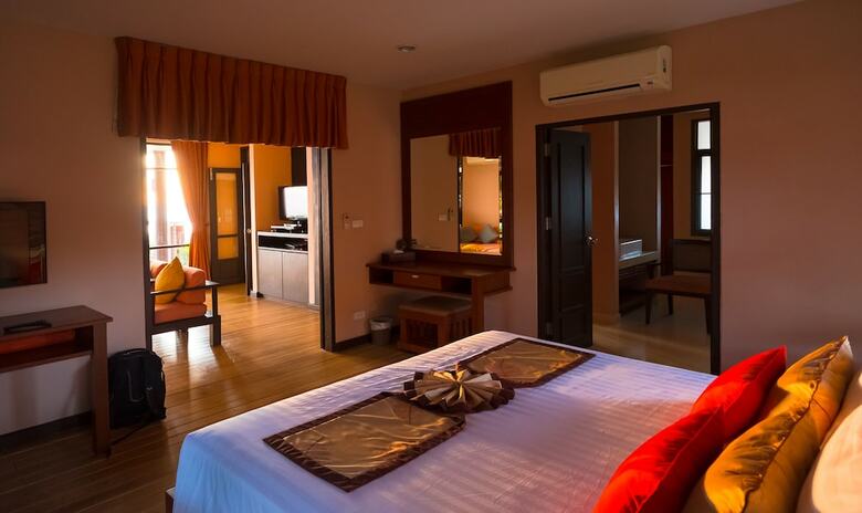 Hotel Sirarun Resort