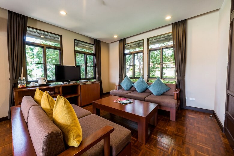 Hotel Sirarun Resort