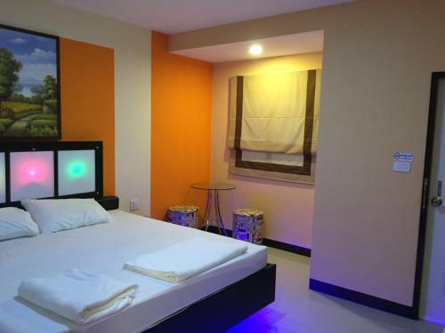 Hostal Jirapa Modern Resort