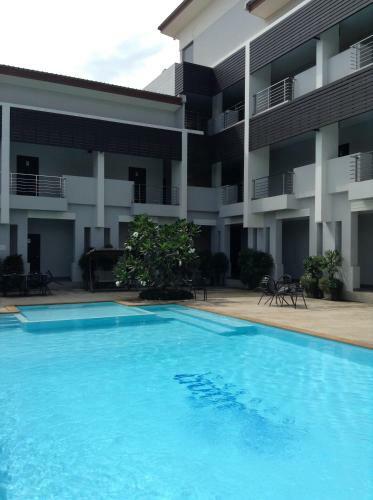 Hotel Bualinn Resort