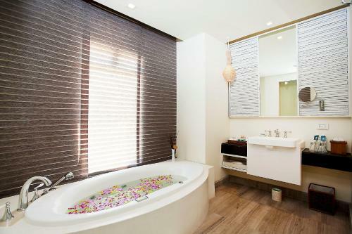 Hotel Natai Beach Resort And Spa