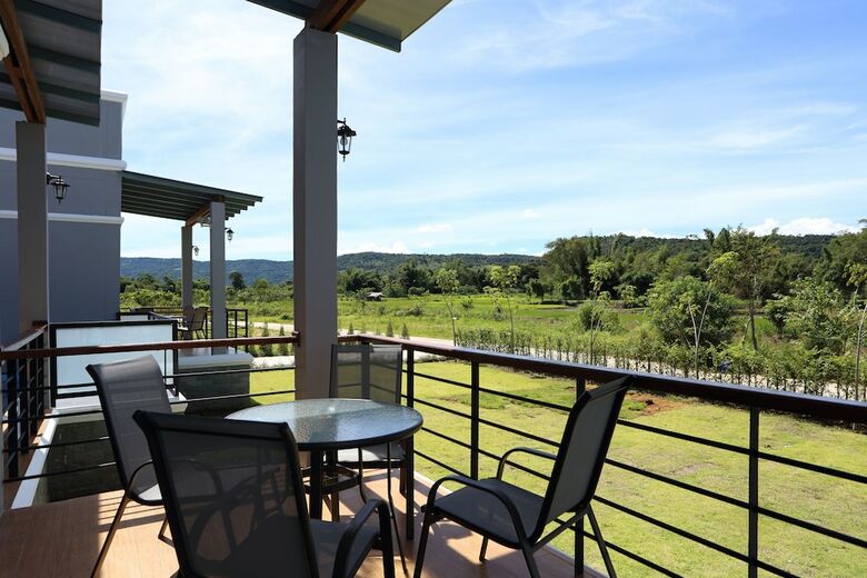 Hotel Phurua Sanctuary Resort And Spa