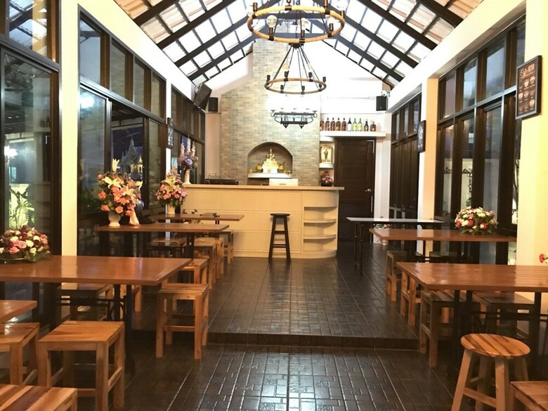 Ploy's Pearl Hotel