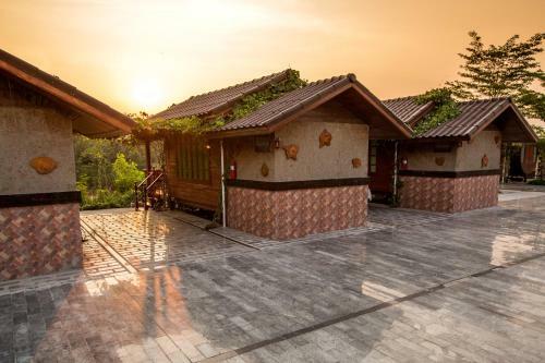 Hotel Prew Lom Chom Nam