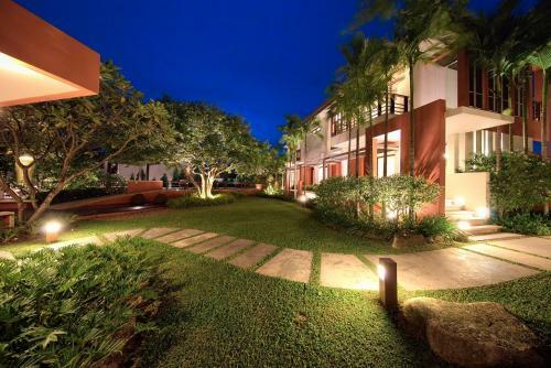 Six Hills Sea View Villa