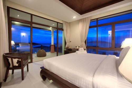Six Hills Sea View Villa