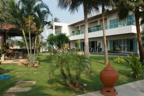 Sumali Villa