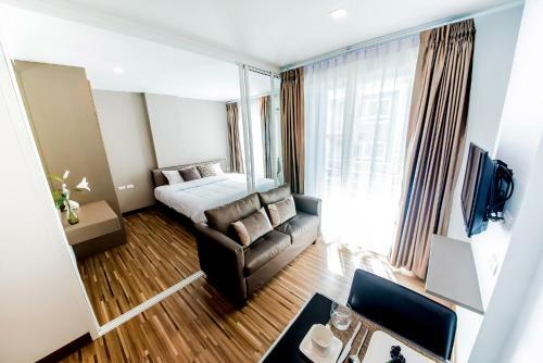 Hotel The Violin Sriracha