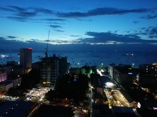 Thai Pattaya Apartment Dusitehaijin