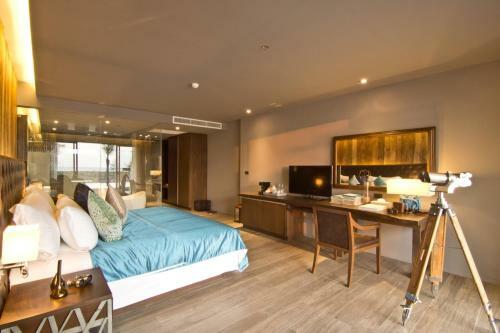 Hotel Away Phuket Le Coral