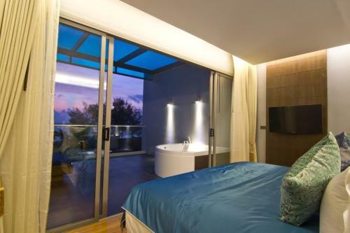 Hotel Away Phuket Le Coral