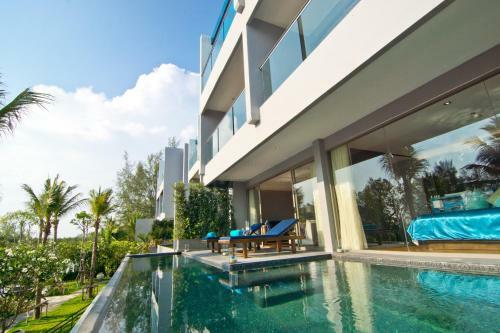 Hotel Away Phuket Le Coral