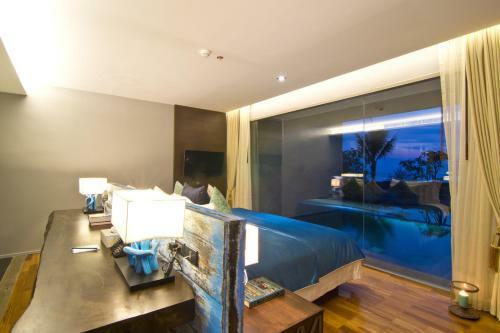 Hotel Away Phuket Le Coral