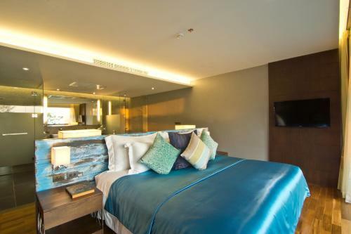 Hotel Away Phuket Le Coral