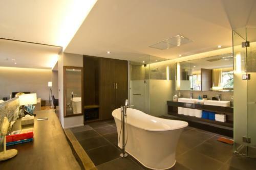 Hotel Away Phuket Le Coral