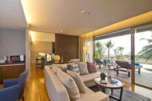 Hotel Away Phuket Le Coral