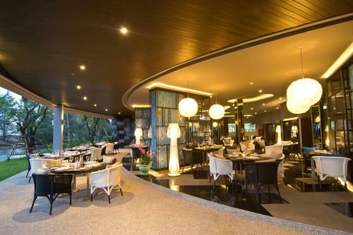 Hotel Away Phuket Le Coral
