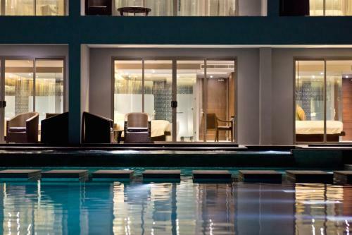 Hotel Away Phuket Le Coral