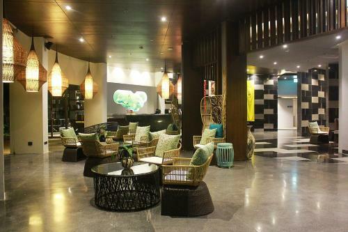 Hotel Away Phuket Le Coral