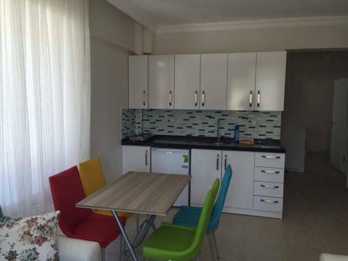 Yasar Apart