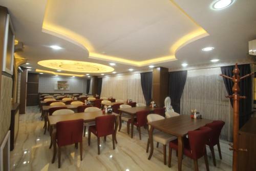 Apartamento Zara Palas Otel