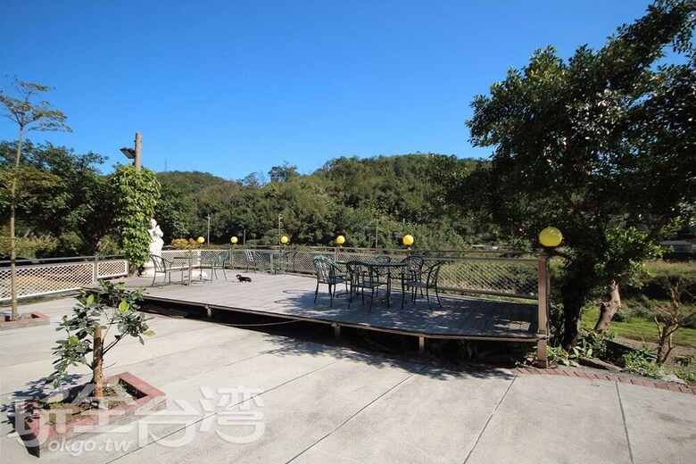 Shuanghu Garden B&B