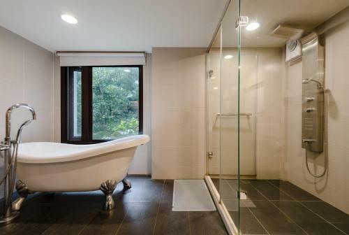 Bed & Breakfast Zhou Ye Cottage