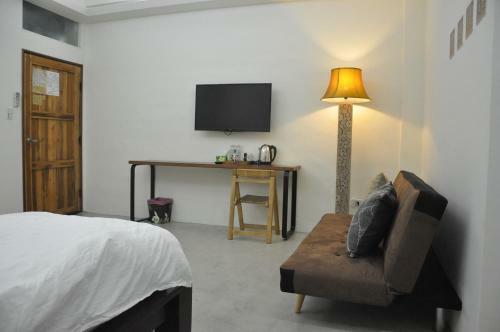 Home & Teak Residence