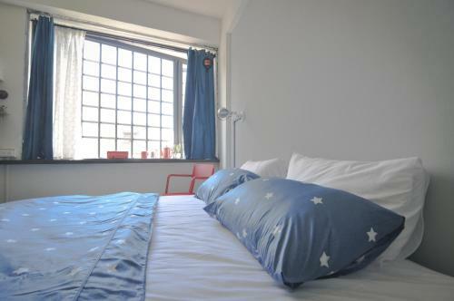 Hostal Avery Case